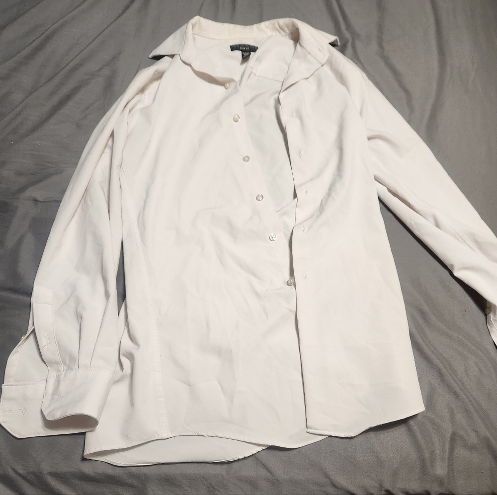 White dress shirt